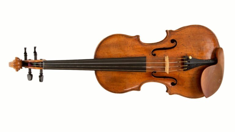 Ärgerlich: Musikerin vergisst 100.000-Euro-Geige im Zug 🎻