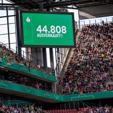 Zuschauerrekord bei DFB-Pokalfinale der Frauen! So viele Fans sind gekommen⚽