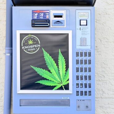 Polizei räumt 17 Cannabis-Automaten leer
- NEWSZONE